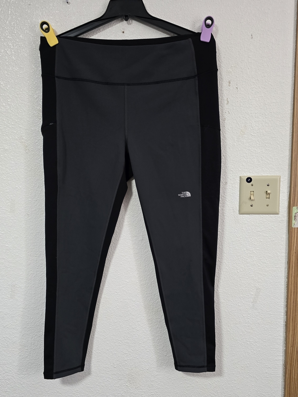 The North Face Black & Charcoal Gray Athletic Leggings